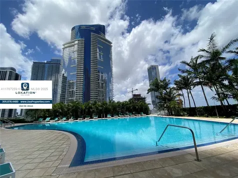 888 Biscayne Boulevard Miami FL 33132