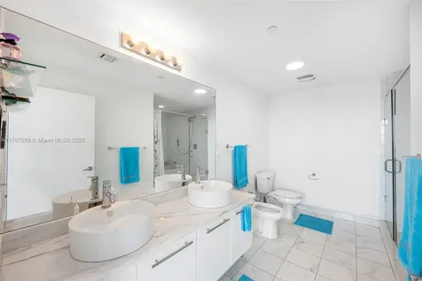 888 Biscayne Boulevard Miami FL 33132