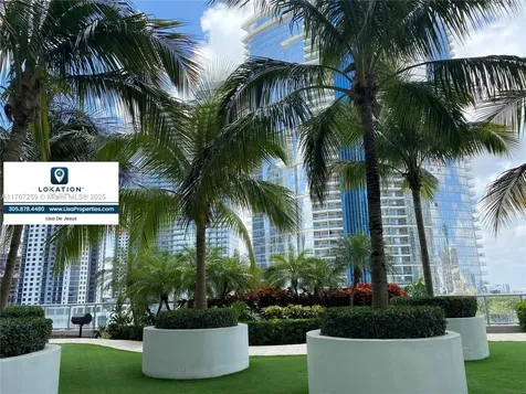888 Biscayne Boulevard Miami FL 33132