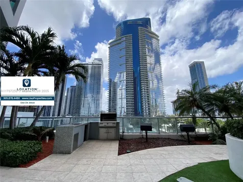 888 Biscayne Boulevard Miami FL 33132