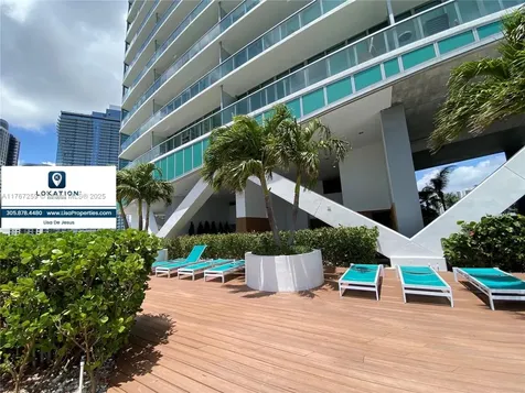 888 Biscayne Boulevard Miami FL 33132