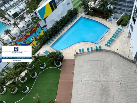 888 Biscayne Boulevard Miami FL 33132