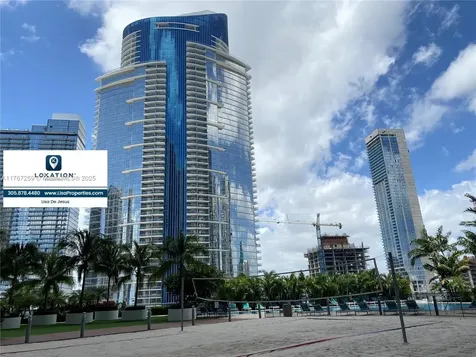888 Biscayne Boulevard Miami FL 33132