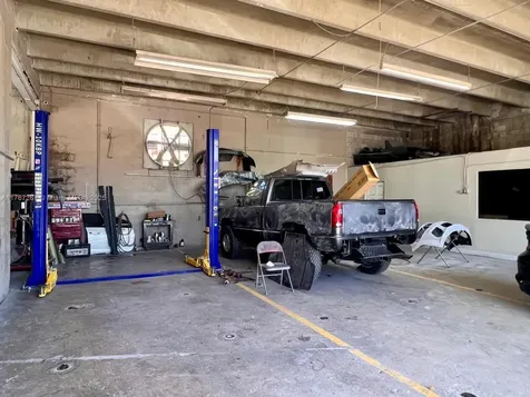 Body Shop Business For Sale Hialeah FL 33014