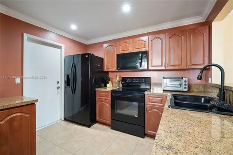 2431 SW 87th Avenue Miramar FL 33025