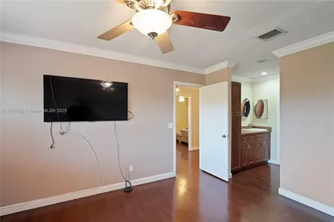 2431 SW 87th Avenue Miramar FL 33025
