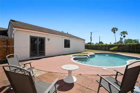 2431 SW 87th Avenue Miramar FL 33025