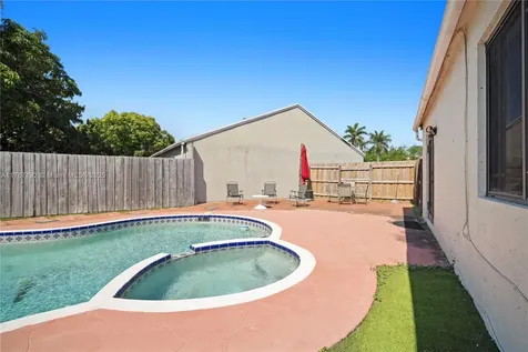 2431 SW 87th Avenue Miramar FL 33025