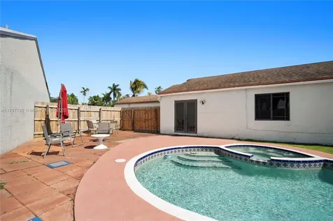 2431 SW 87th Avenue Miramar FL 33025