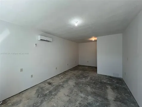 1261 NW 29th Street Miami FL 33142