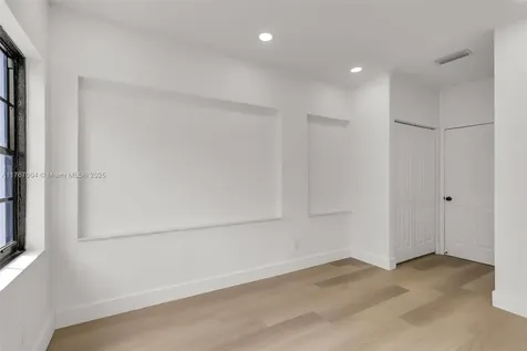 2283 NW 86th Terrace Miami FL 33147