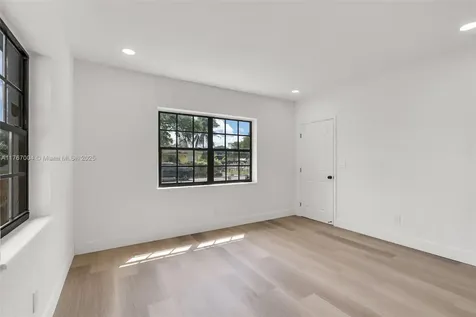 2283 NW 86th Terrace Miami FL 33147