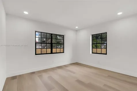 2283 NW 86th Terrace Miami FL 33147