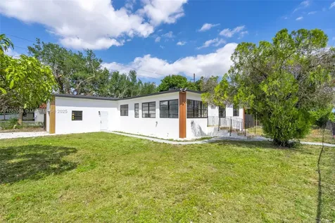 2283 NW 86th Terrace Miami FL 33147
