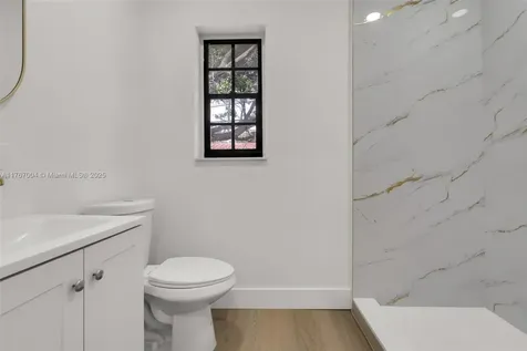 2283 NW 86th Terrace Miami FL 33147