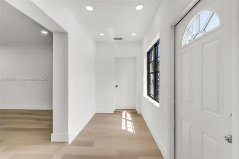 2283 NW 86th Terrace Miami FL 33147