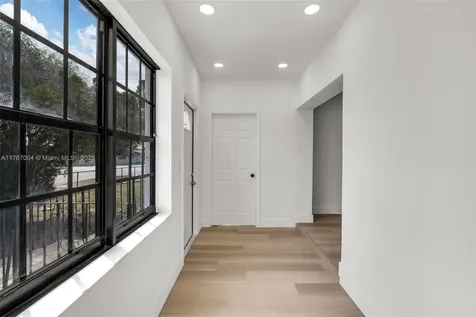 2283 NW 86th Terrace Miami FL 33147