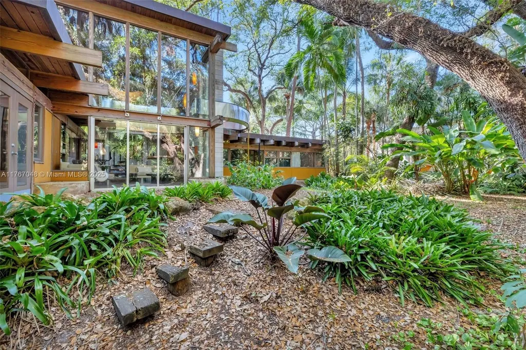 2410 SW 29th Way Fort Lauderdale FL 33312