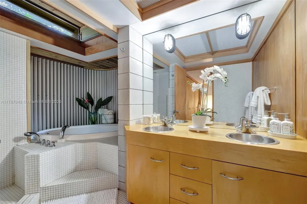 2410 SW 29th Way Fort Lauderdale FL 33312