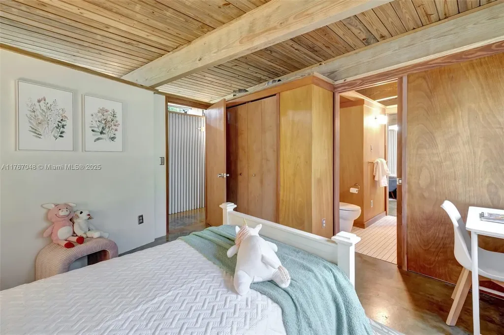 2410 SW 29th Way Fort Lauderdale FL 33312