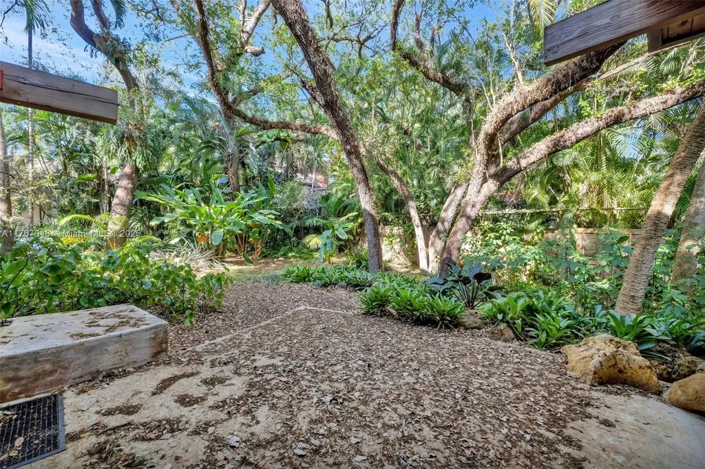 2410 SW 29th Way Fort Lauderdale FL 33312