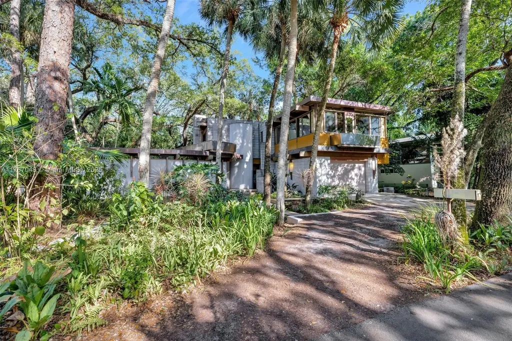 2410 SW 29th Way Fort Lauderdale FL 33312