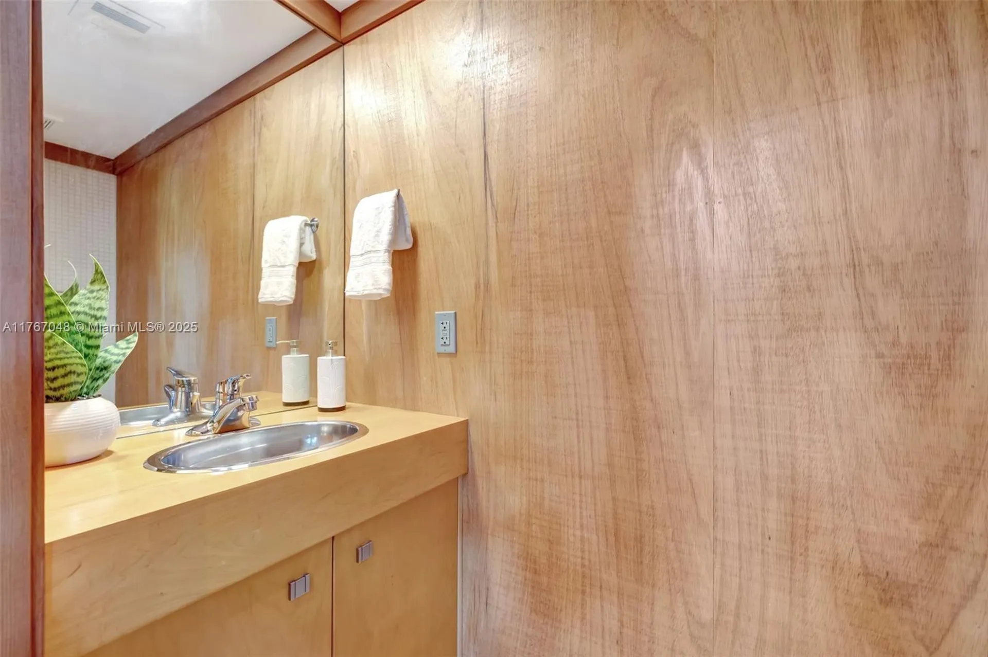 2410 SW 29th Way Fort Lauderdale FL 33312