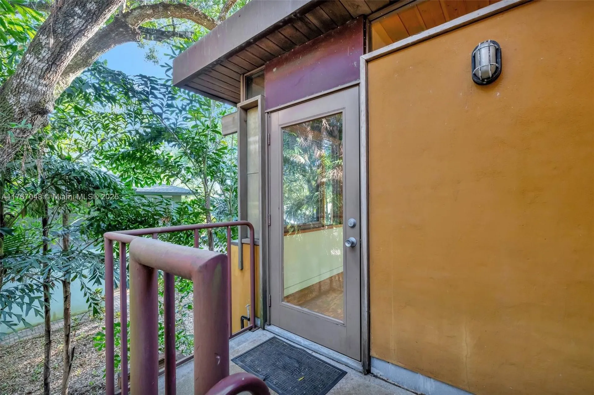 2410 SW 29th Way Fort Lauderdale FL 33312