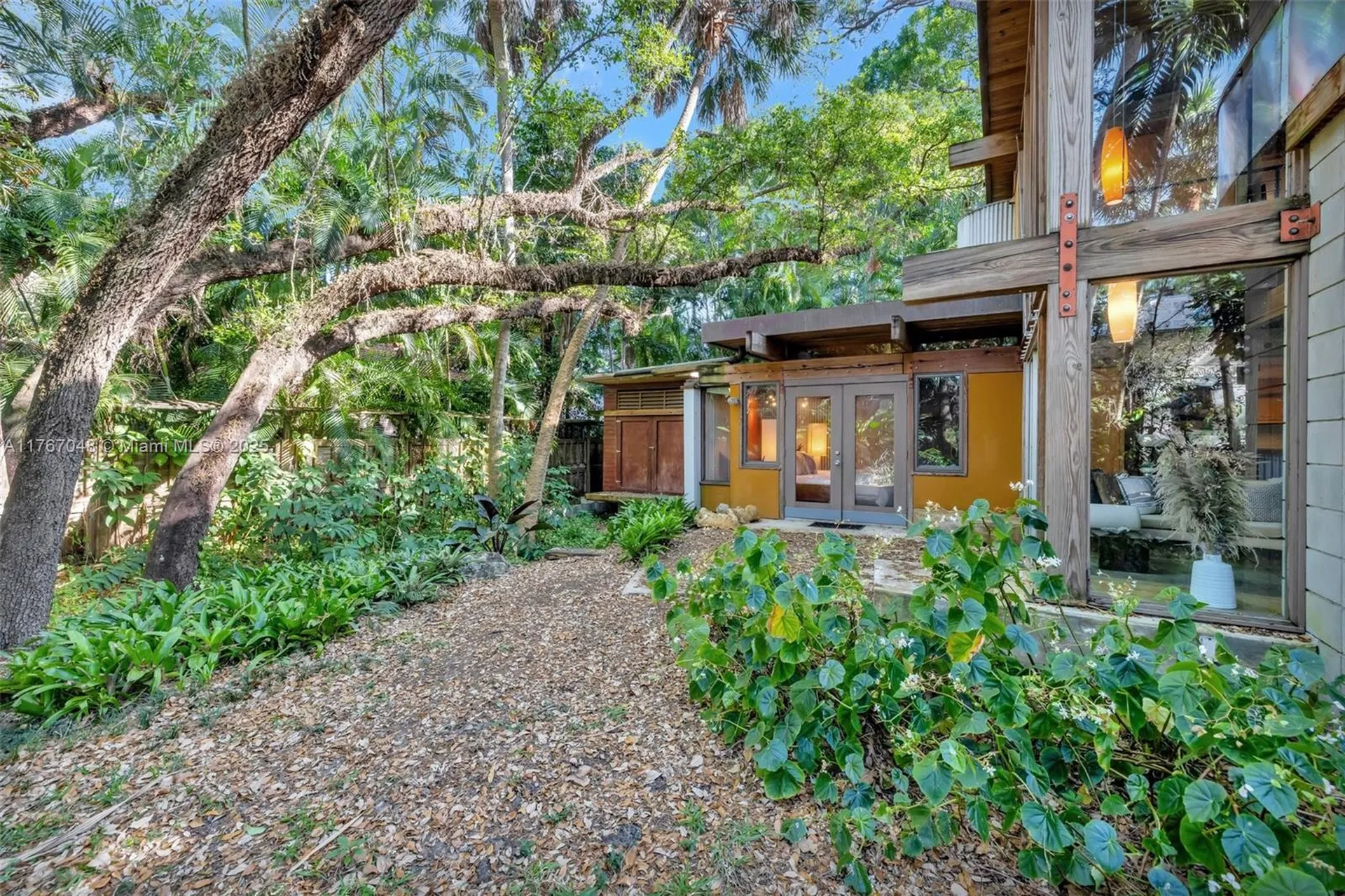 2410 SW 29th Way Fort Lauderdale FL 33312