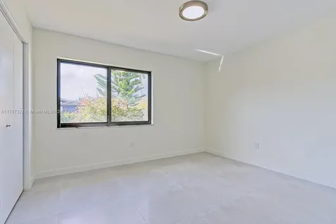 9463 SW 35th Street Miami FL 33165