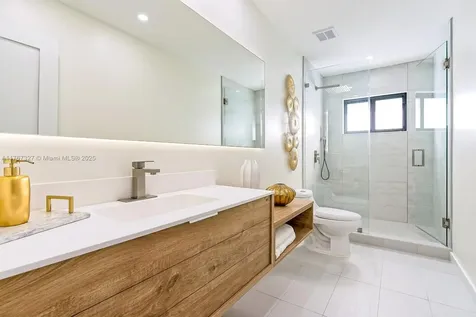 9463 SW 35th Street Miami FL 33165
