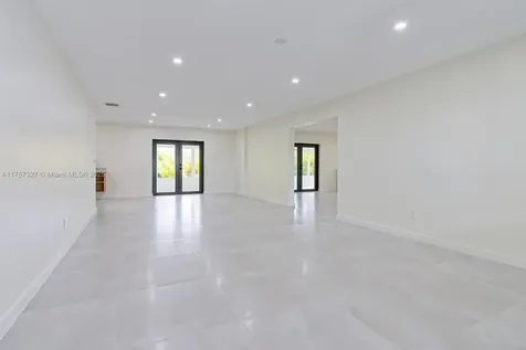 9463 SW 35th Street Miami FL 33165