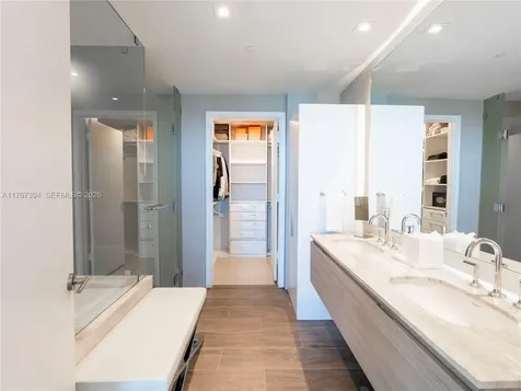 2900 NE 7th Avenue Miami FL 33137