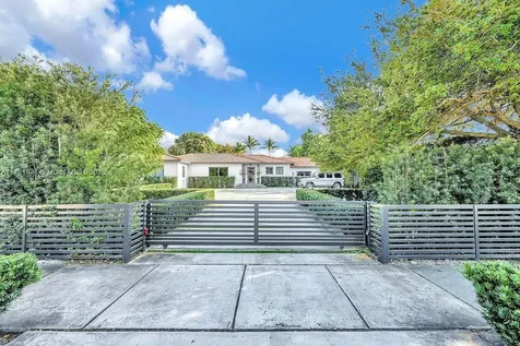 1098 Hunting Lodge Drive Miami Springs FL 33166