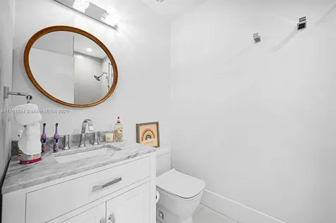 1098 Hunting Lodge Drive Miami Springs FL 33166