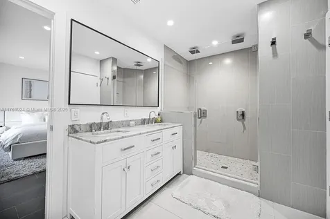 1098 Hunting Lodge Drive Miami Springs FL 33166