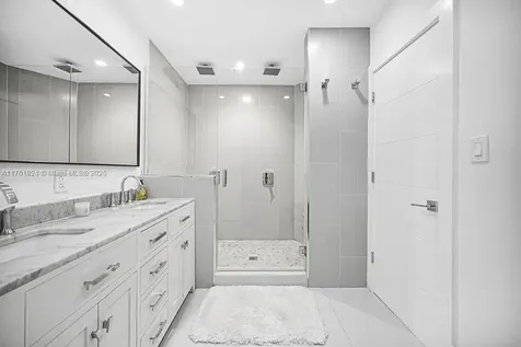 1098 Hunting Lodge Drive Miami Springs FL 33166