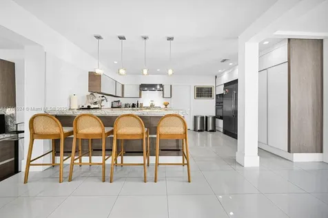 1098 Hunting Lodge Drive Miami Springs FL 33166