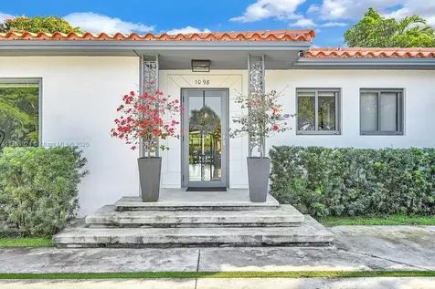 1098 Hunting Lodge Drive Miami Springs FL 33166