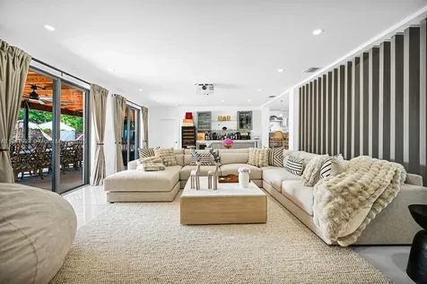 1098 Hunting Lodge Drive Miami Springs FL 33166