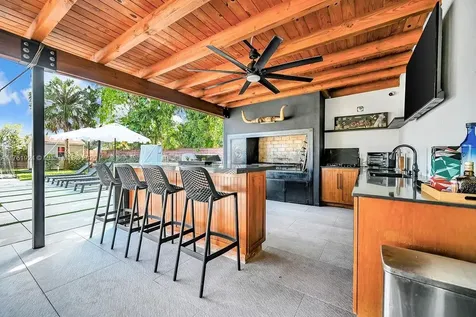 1098 Hunting Lodge Drive Miami Springs FL 33166