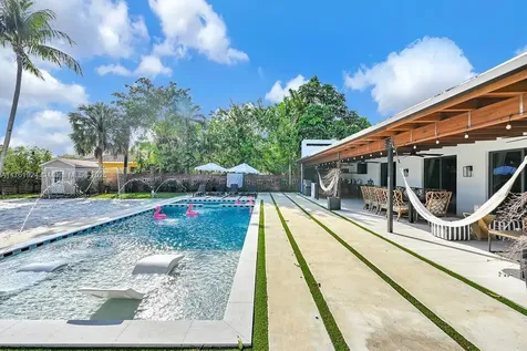 1098 Hunting Lodge Drive Miami Springs FL 33166