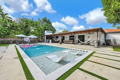 1098 Hunting Lodge Drive Miami Springs FL 33166