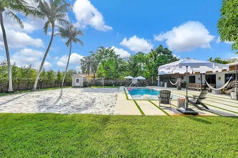 1098 Hunting Lodge Drive Miami Springs FL 33166