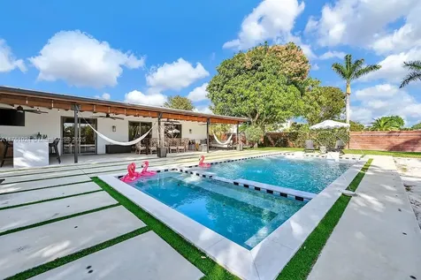 1098 Hunting Lodge Drive Miami Springs FL 33166