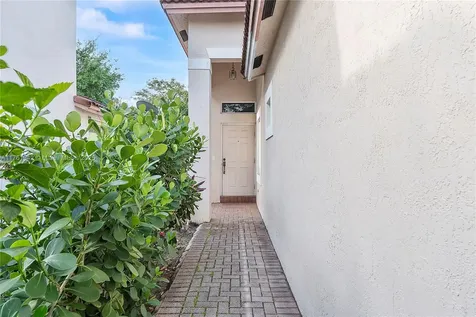 6244 NW 38th Drive Coral Springs FL 33067