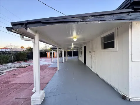 1145 W 70th Place Hialeah FL 33014
