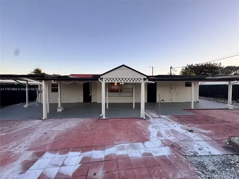 1145 W 70th Place Hialeah FL 33014