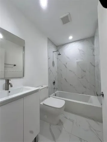 1145 W 70th Place Hialeah FL 33014