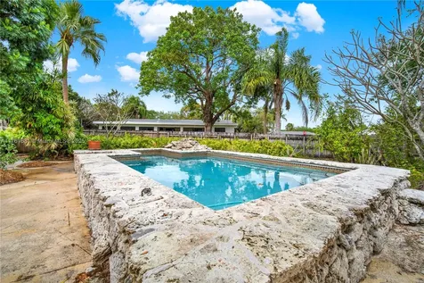 9105 SW 179th Street Palmetto Bay FL 33157